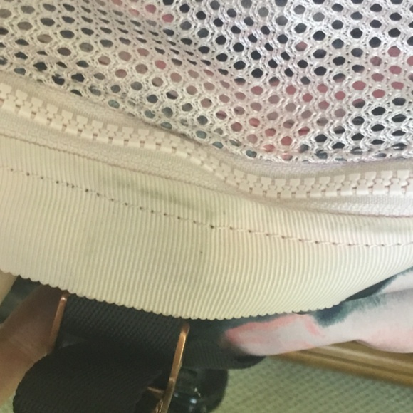 Lululemon Wamo Camo Go Lightly Bag - Picture 14 of 16